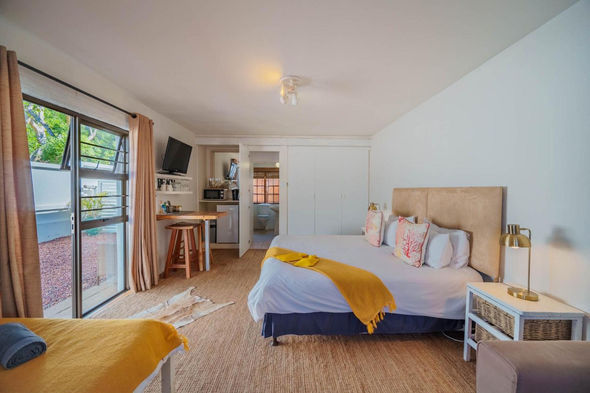 Cottage On College Сент Френсис Бей Екстериор снимка
